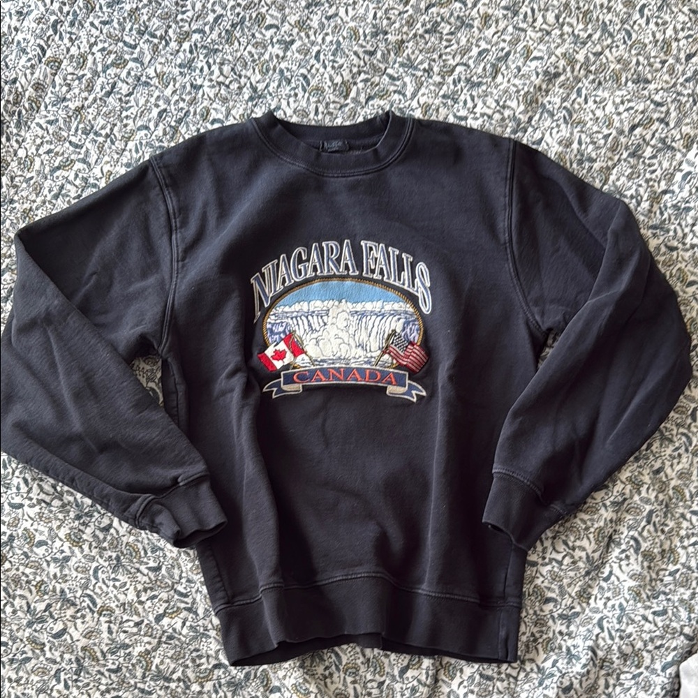 Black Niagara Falls Canada Sweatshirt